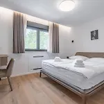 Villa New! Luxury Carlotte With 11m Pool Poreč