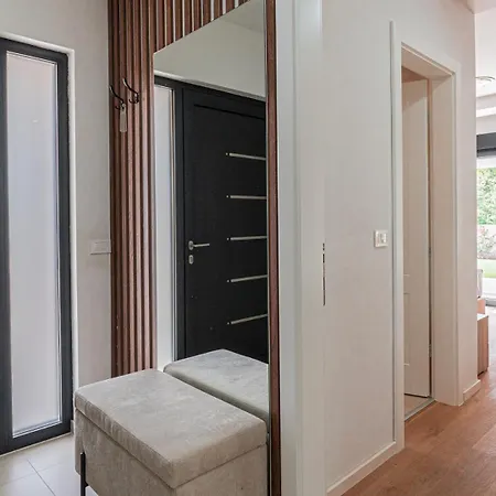 New! Luxury Carlotte With 11m Pool Poreč