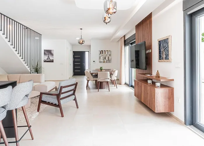 New! Luxury Carlotte With 11m Pool Villa Poreč