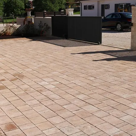 New! Luxury Carlotte With 11m Pool Villa