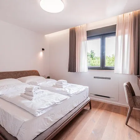 Villa New! Luxury Carlotte With 11m Pool Porec