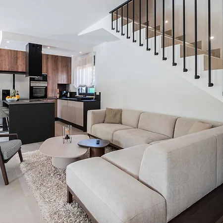 New! Luxury Carlotte With 11m Pool * Πόρετς