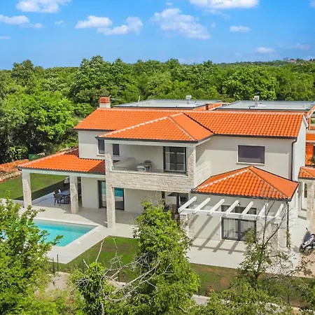 Villa New! Luxury Carlotte With 11m Pool Porec