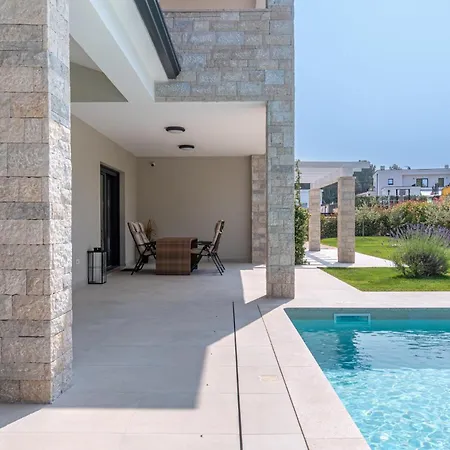 New! Luxury Carlotte With 11m Pool * Porec