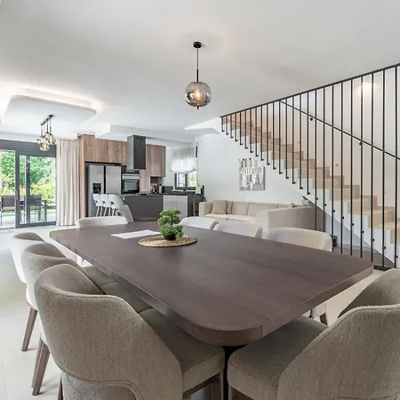 New! Luxury Carlotte With 11m Pool