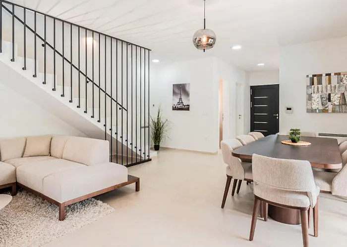 Villa New! Luxury Carlotte With 11m Pool