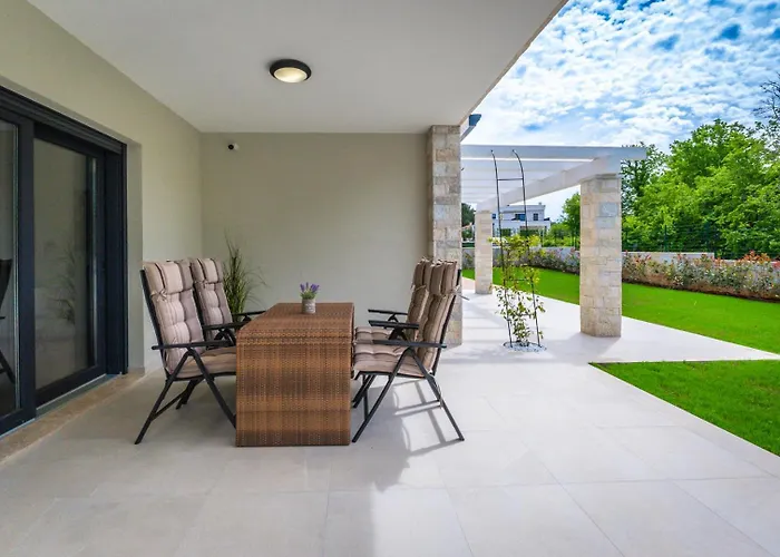 Vila New! Luxury Carlotte With 11m Pool Poreč