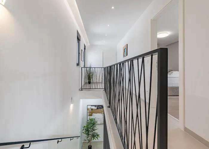 New! Luxury Carlotte With 11m Pool Villa *