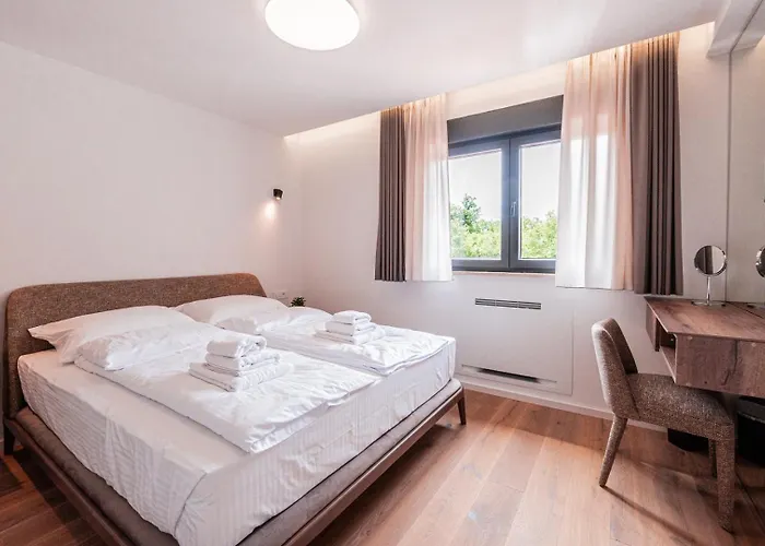 Villa New! Luxury Carlotte With 11m Pool Poreč